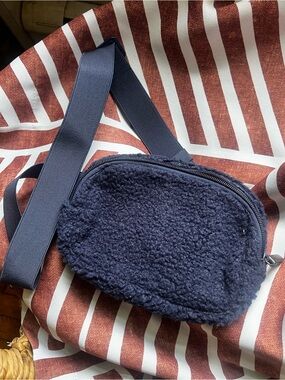 Vera Bradley Navy Sherpa Crossbody Bag